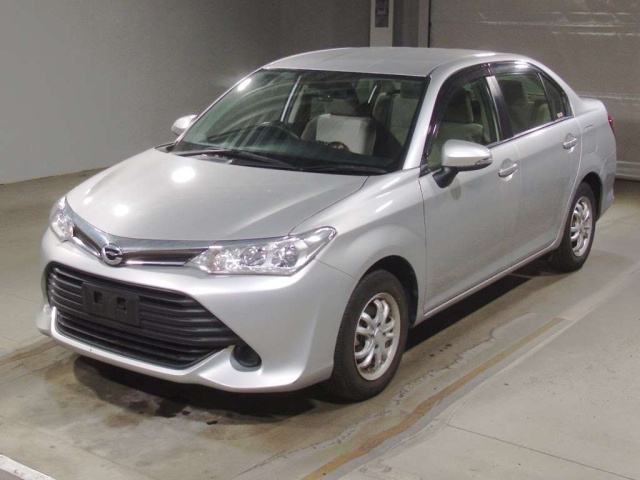 TOYOTA COROLLA AXIO 2016 серебристый