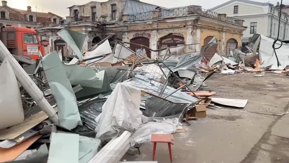    Рейд на Апраксином дворе в Петербурге. Автор фото: Скриншот из видео канала Игоря Потапенко t.me/s/potapenkospb