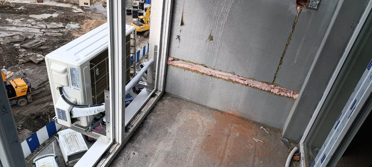 Фреонопровод в штробе 