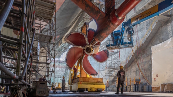    В США военное судостроение столкнулось с проблемами из-за пошлин на сталь, пишет WSJ ©US Navy/Global Look Press