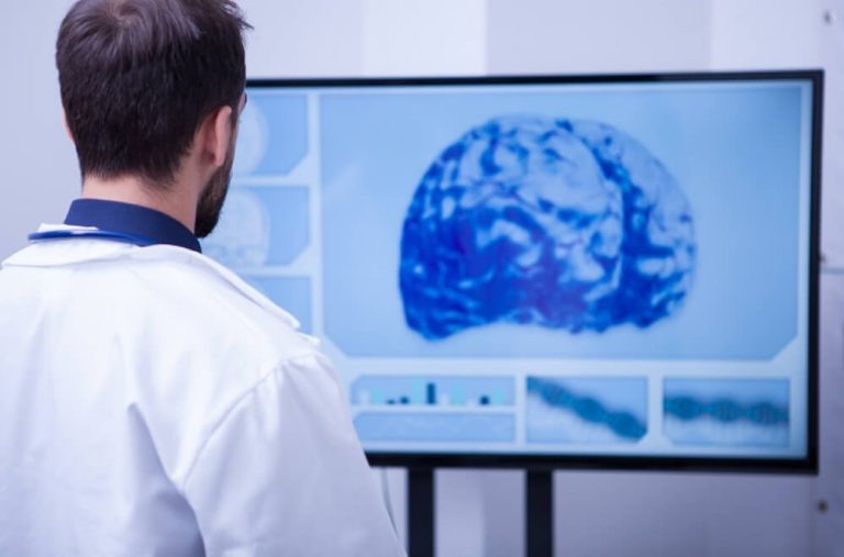    Оренбургский врач-невролог рассказал об опасности микроинсульта Инна Ломанцова