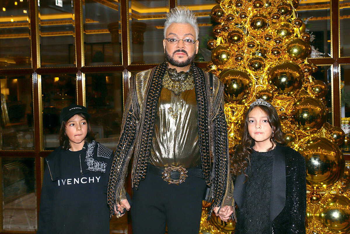    Филипп Киркоров с детьми — Мартином и Аллой-Викторией personastars.com