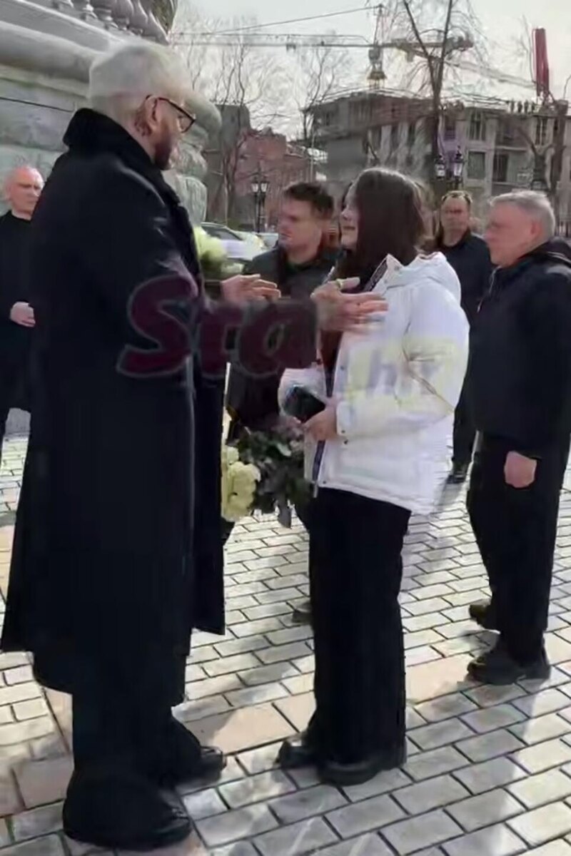    Филипп Киркоров с дочерью Аллой-Викторией Кадр из видео StarHit