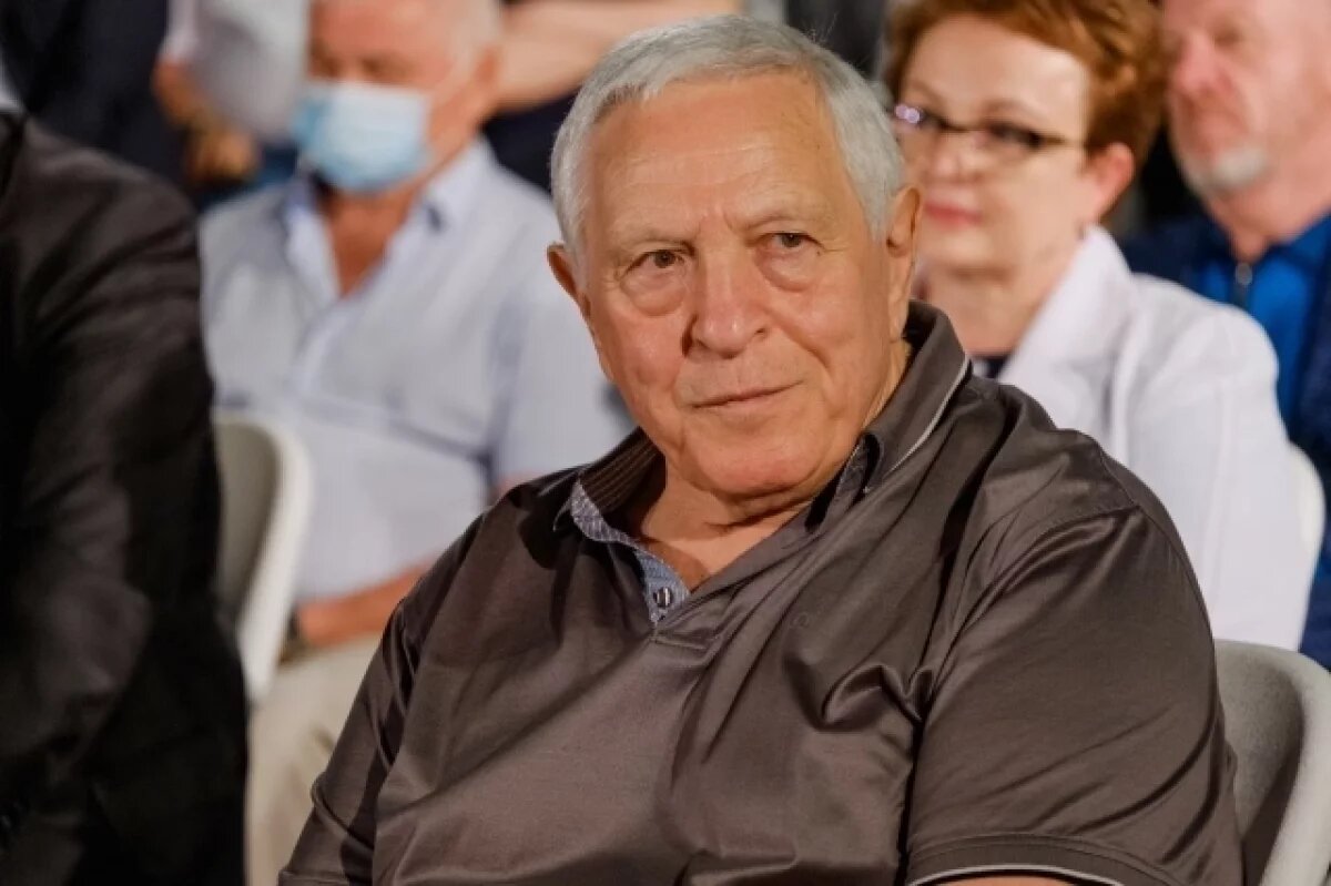    Волгоградский губернатор простился с легендарным журналистом