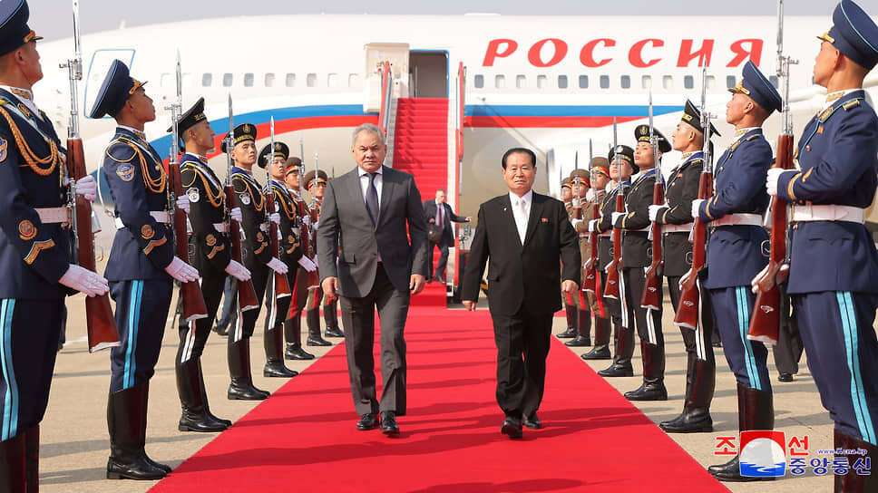 Сергей Шойгу прибыл в Северную Корею.📷Фото: KCNA / Reuters