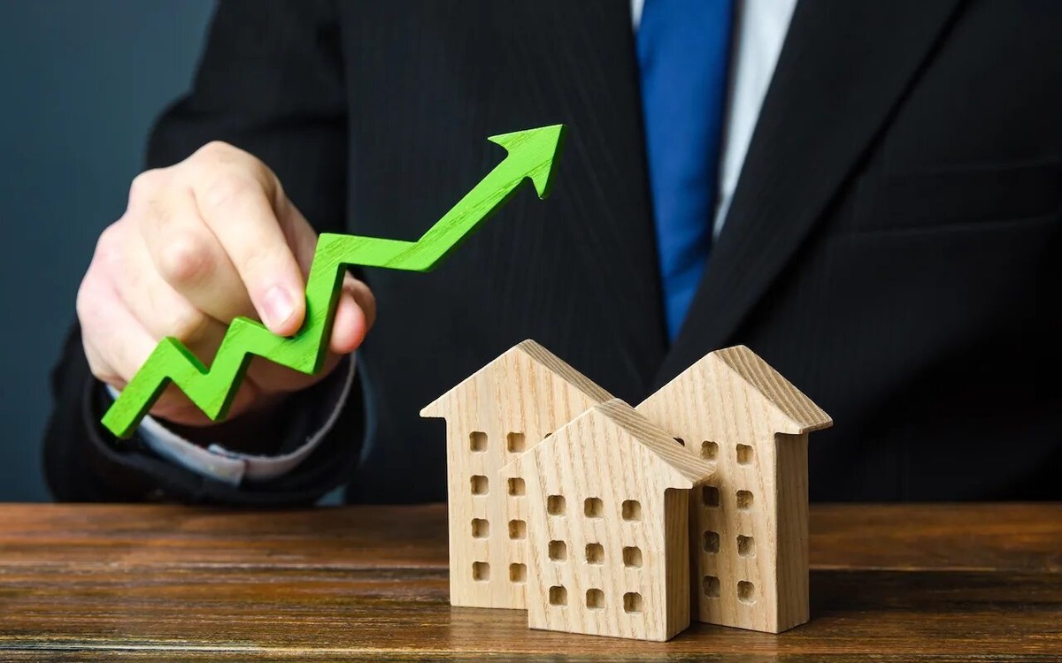 По данным экспертов «ЦИАН.Аналитики», в крупных российских городах за минувший год жильё подорожало на 15–17%, в Москве за тот же период — лишь на 10%.