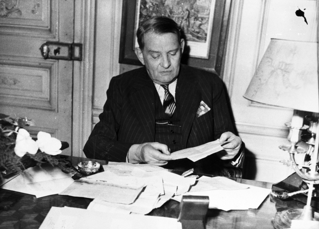 Жюль Гюстав Рене Коти - президент Франции