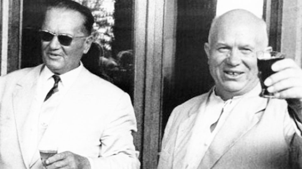 Йосип Броз Тито и Никита Сергеевич Хрущев на встече в Югославии 1955 год