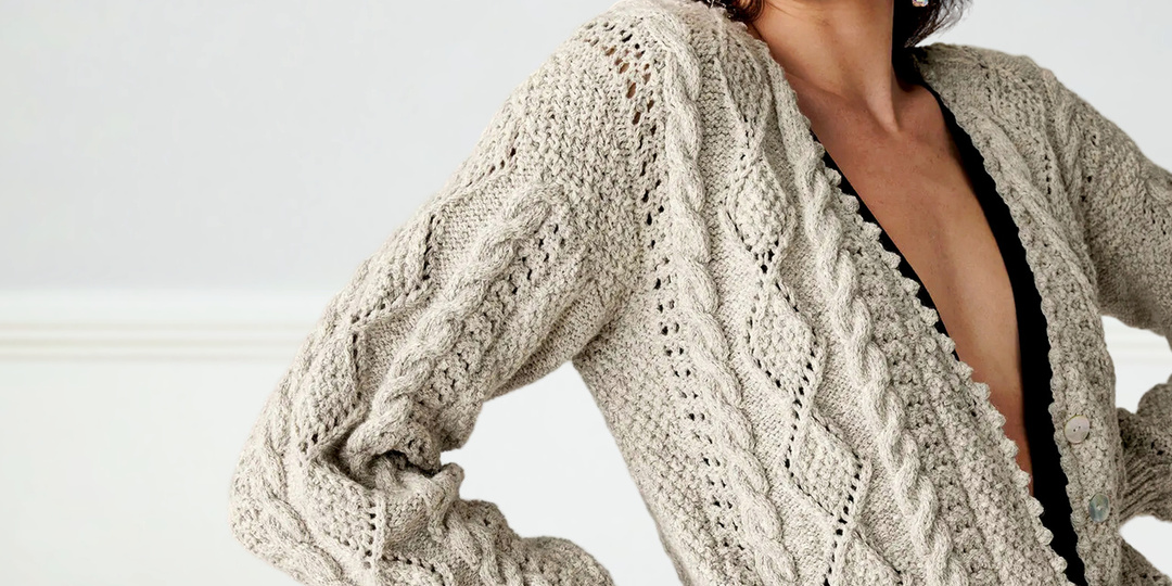 Женственная классика: французская кофточка или удлинённый карди? Вяжем модели спицами