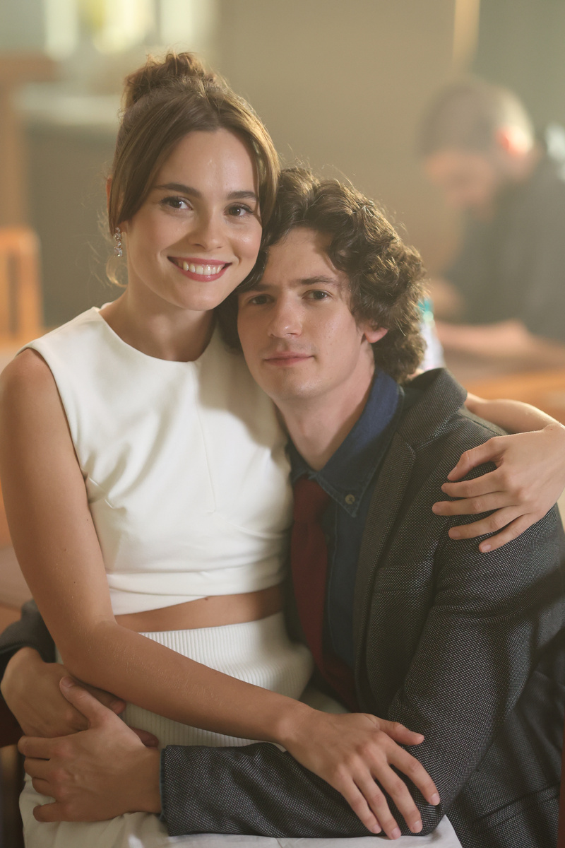 Ангелина Стречина в роли Кати и Владислав Тирон в роли Матвея