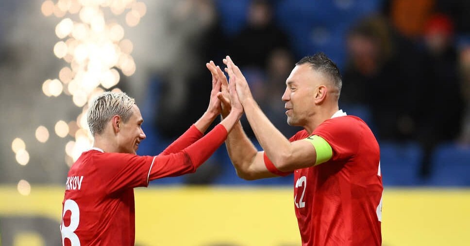 Батраков (слева) и Дзюба (справа). Фото из открытых источников сети Интернет