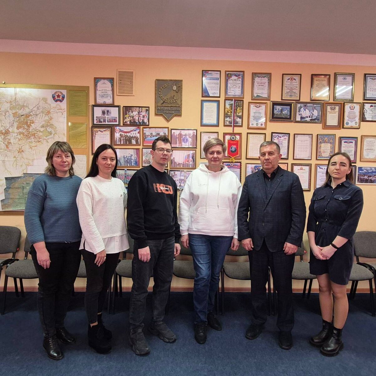  📷    Оренбургские специалисты помогут модернизировать центральную библиотеку Перевальска Марина Шарт