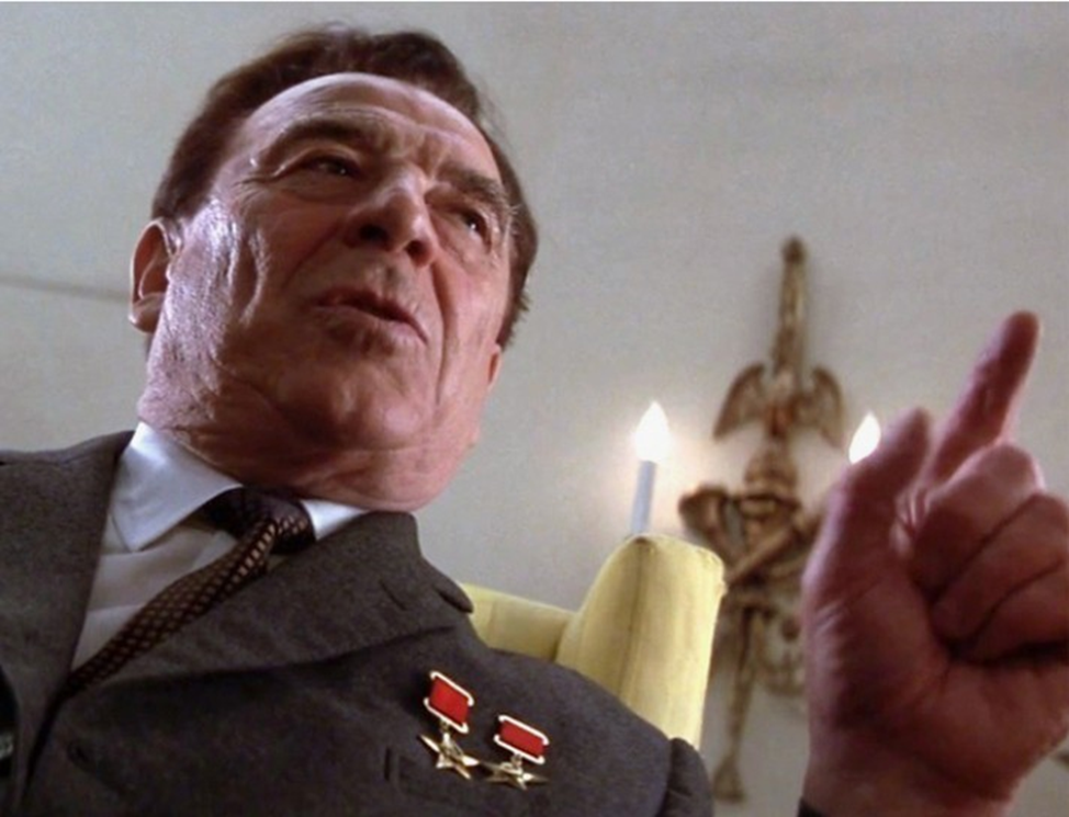 «Никсон» фильм 1995 года.