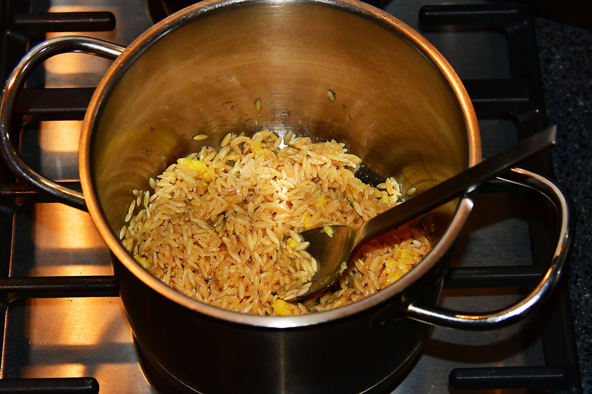 Обжариваем лапшу