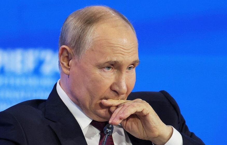    Кто водит Путина за нос? Планы Трампа на Крым и Донбасс. Британия жестко угрожает Путину: главное к 21:00