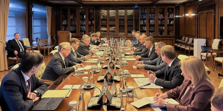    Правительство РФ