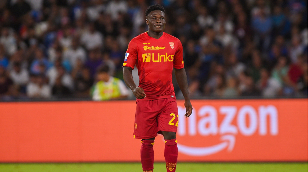 Ламек Банда в составе "Лечче"...