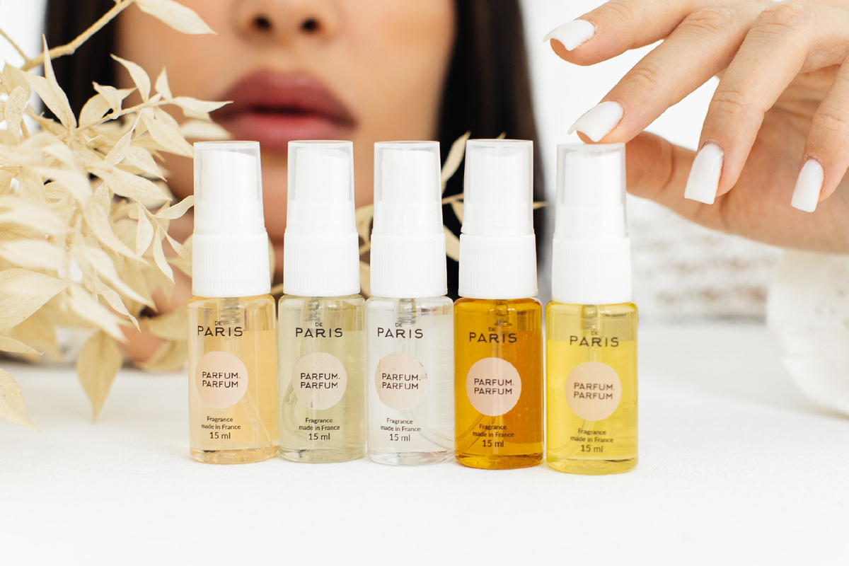 Ароматы DeParis содержат 30% натуральных парфюмерных масел, что делает наши парфюмы невероятно шлейфовыми и стойкими. 