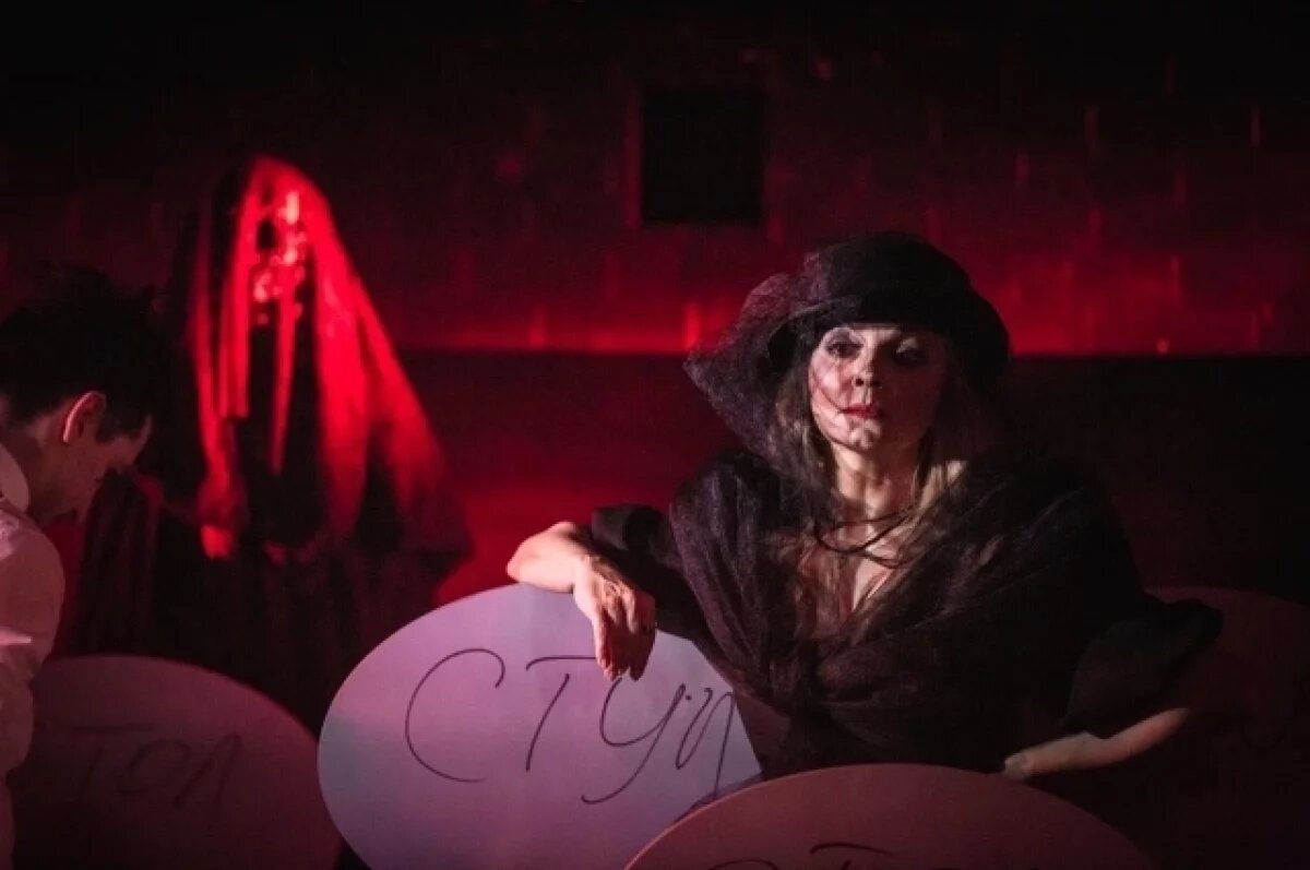    «Дама, чьё место по центру» пройдет в Театре на Юго-Западе