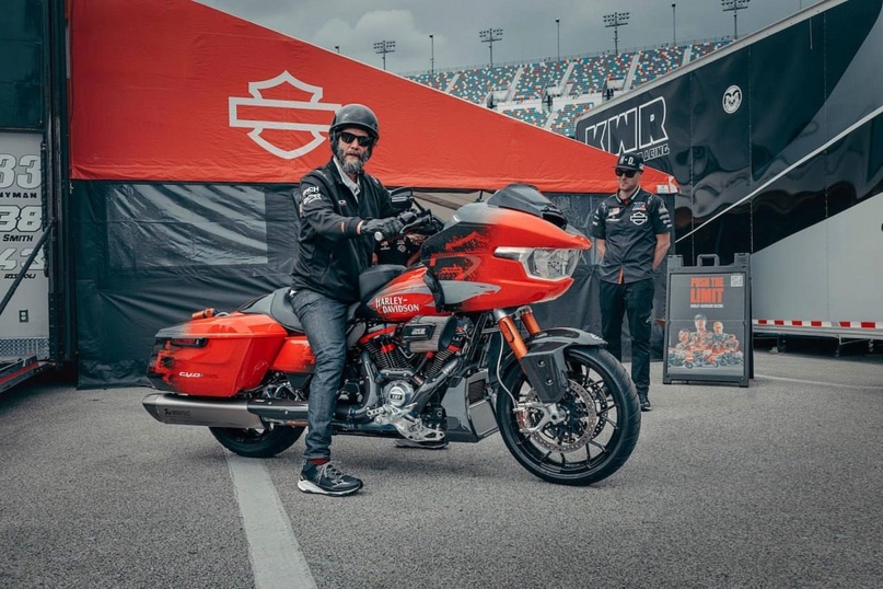 Киану Ривз, Харлей за 110К и новый «самый мощный» байк в истории H-D