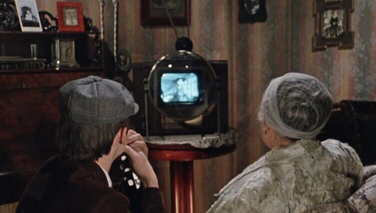     Кадр из фильма «Покровские ворота», киностудия «Мосфильм», 1982 г.