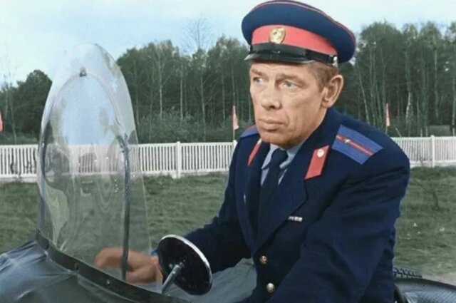    Георгий Жженов в фильме «Берегись автомобиля» (1966). Фото: Кадр видео