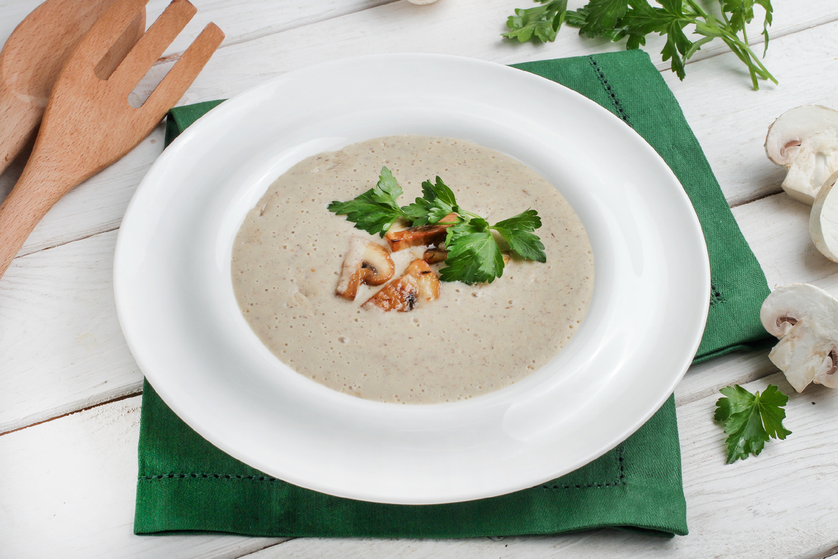 Грибной крем-суп на кедровом молоке