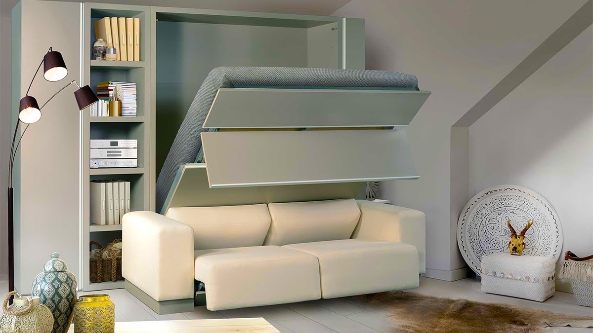 "А где ты спишь?" — "В диване"