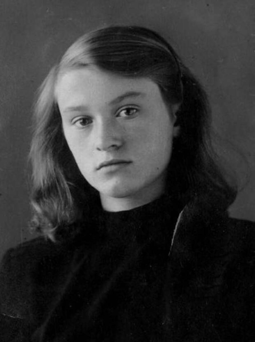 Валентина Талызина в юности