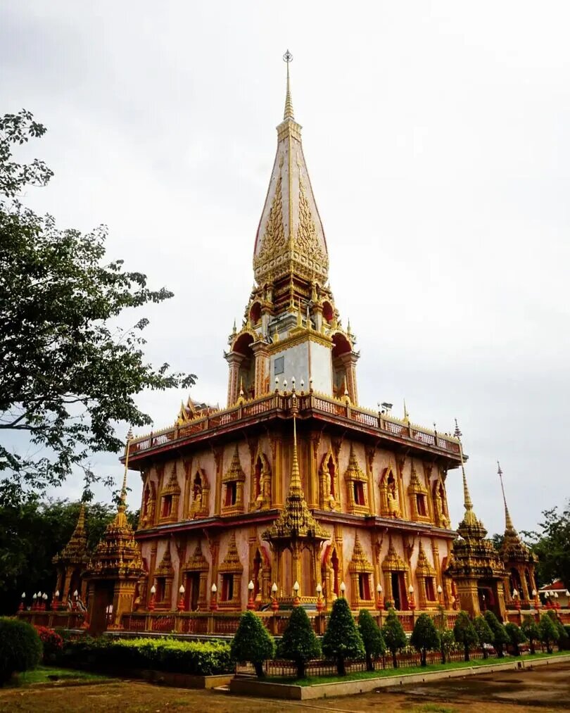 Храм Ват Чалонг на Пхукете