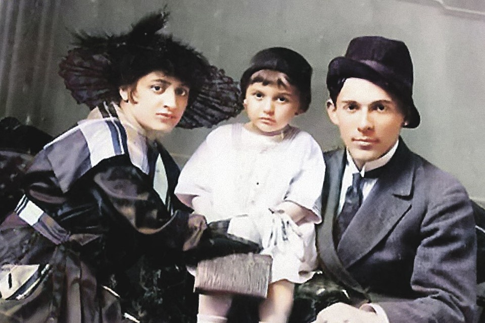    Леонид Утесов, его жена Елена Ленская и их дочь Эдит. Одесса, 1917 г. Фото: Wikimedia Commons