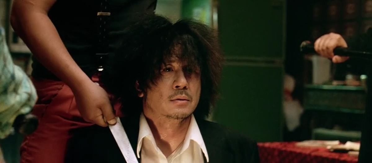 Кадр из фильма «Олдбой» (2003)