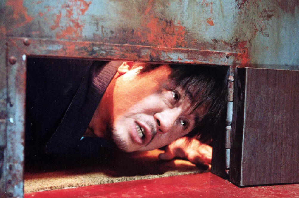 Кадр из фильма «Олдбой» (2003)