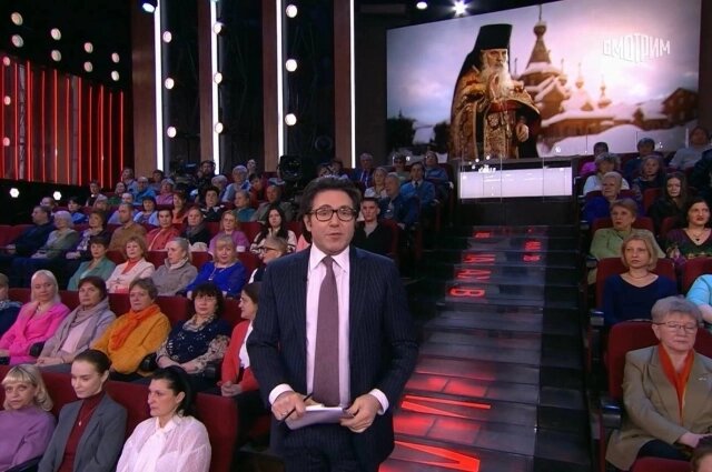    Про отца Василия недавно вспомнил и журналист Андрей Малахов. Фото: Телеканал Россия/ Сетевое издание "Смотрим"