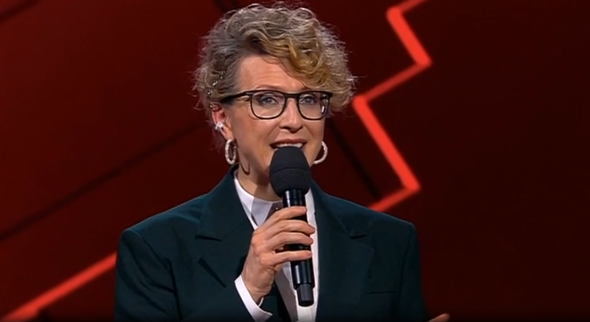 Яна Чурикова, ведущая проекта "Голос"