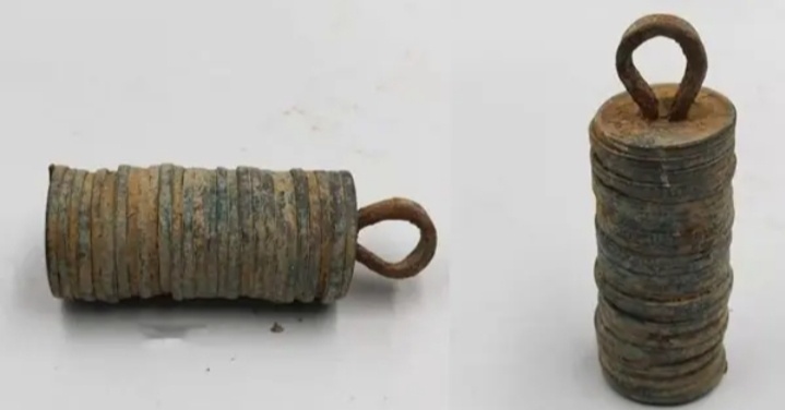 Старинная китайская монетница.