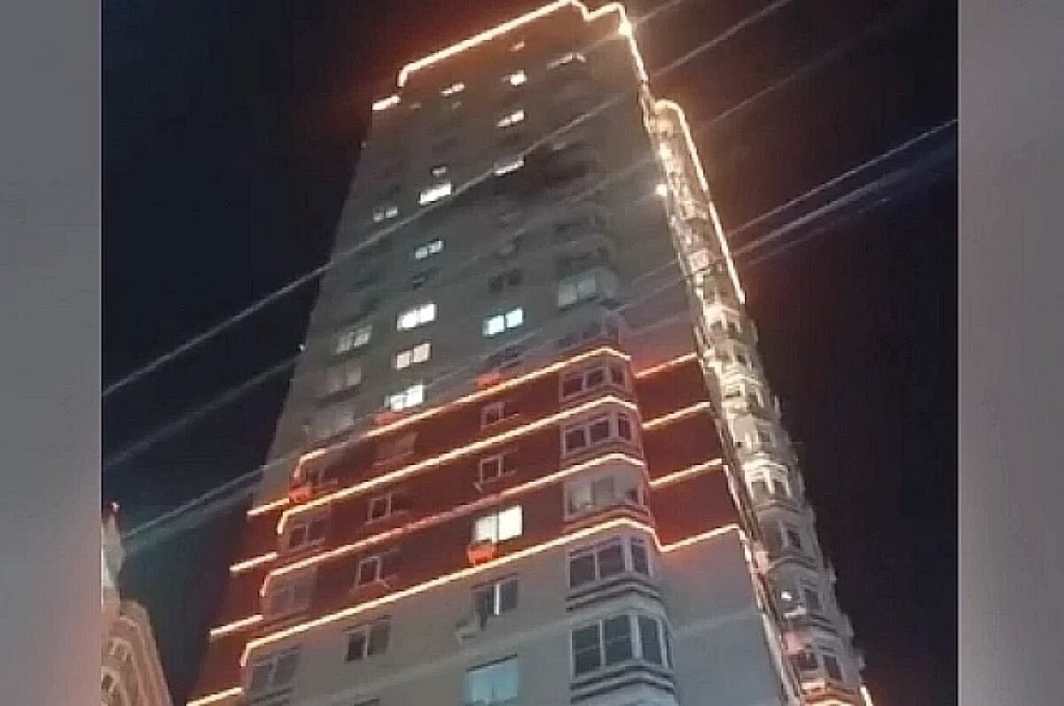    Выносили на руках.