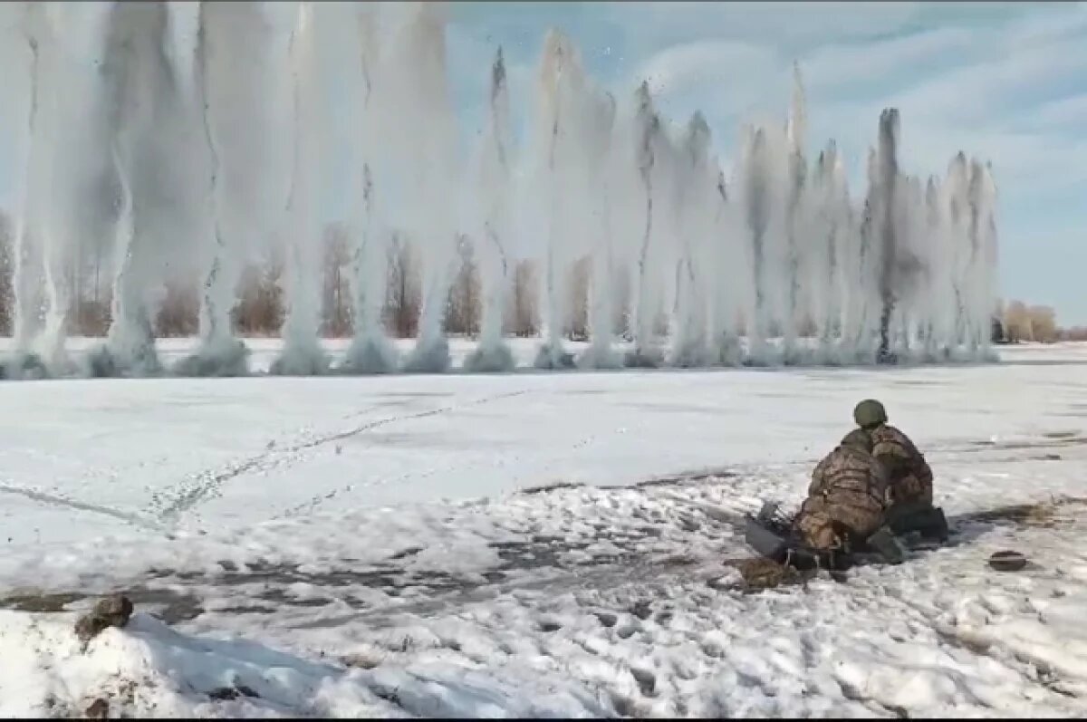    На реке Бия в Алтайском крае взрывают лёд