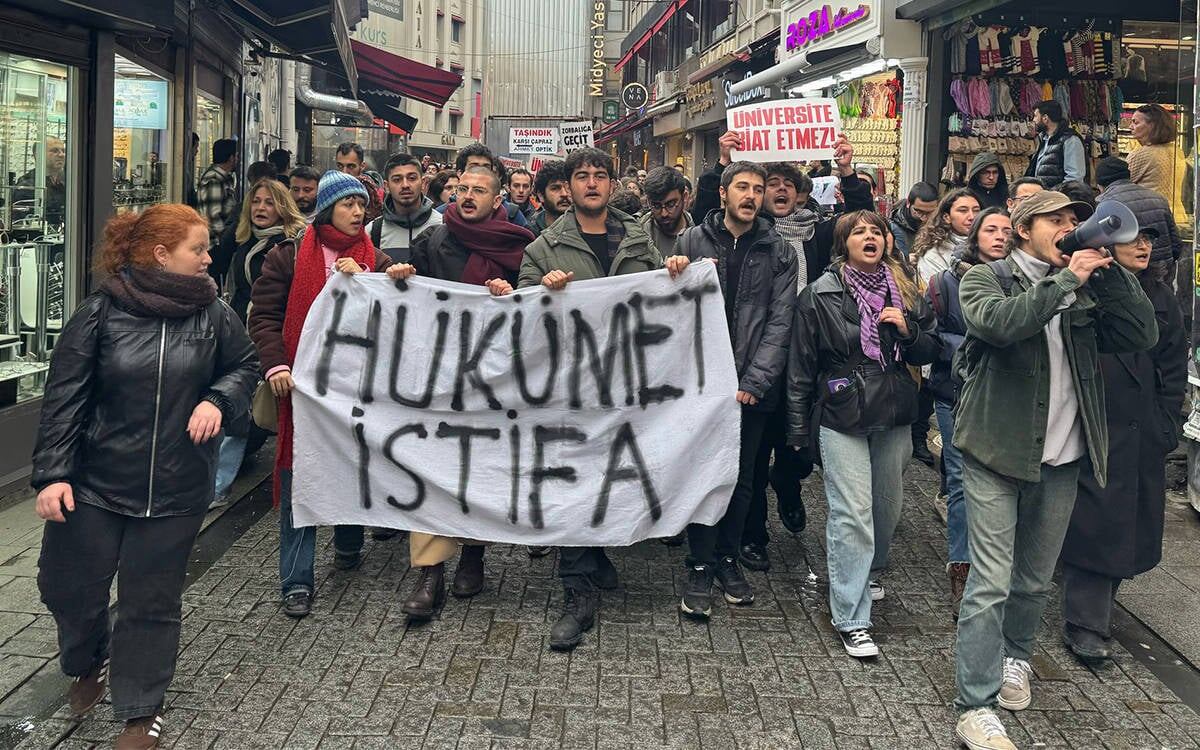 Студенты протестуют в Стамбуле 