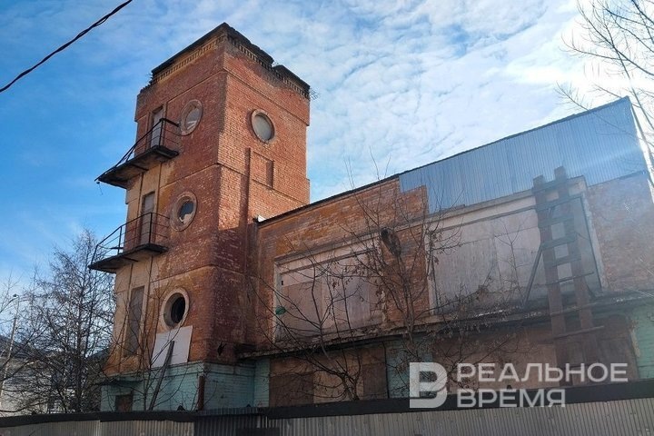 Каланча пожарного депо. Радиф Кашапов / realnoevremya.ru