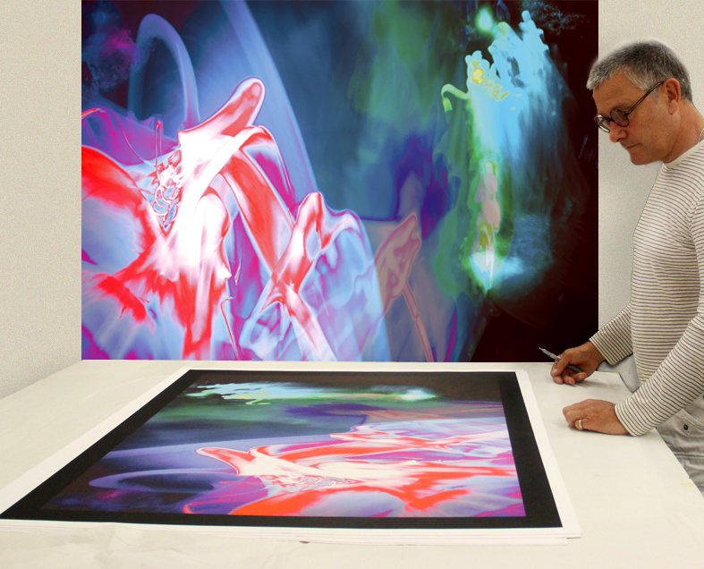 Палмер подписывает свои работы