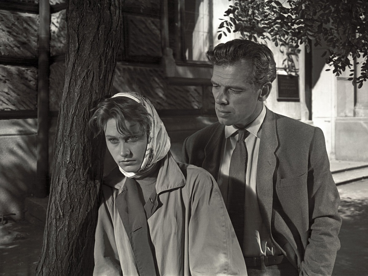    Георгий Жжёнов родился 22 марта 1915 года в Петрограде в большой крестьянской семье: у него было восемь родных и сводных братьев и сестёр / globallookpress.com / Кадр из фильма «Исправленному верить»