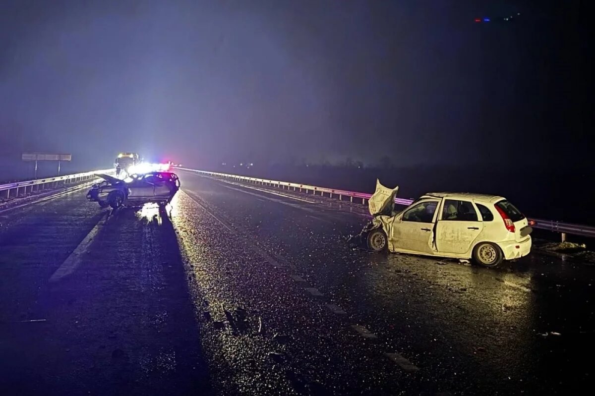    «Лада Калина» ночью догнала и жёстко врезалась в «десятку» на Ставрополье