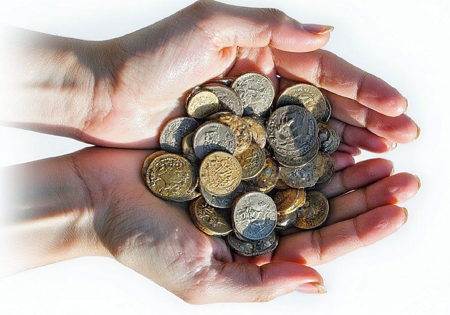 Хотел сжечь старые деньги в печке… А они стоили как новая иномарка