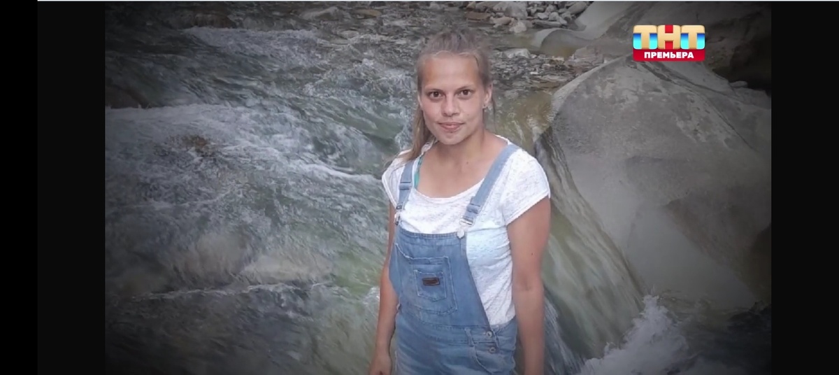 "Экстрасенсы. Битва сильнейших" 10 выпуск 22.0Официальный вердикт - самоубийство. Но близкие Алёны уверены - девушку убили.