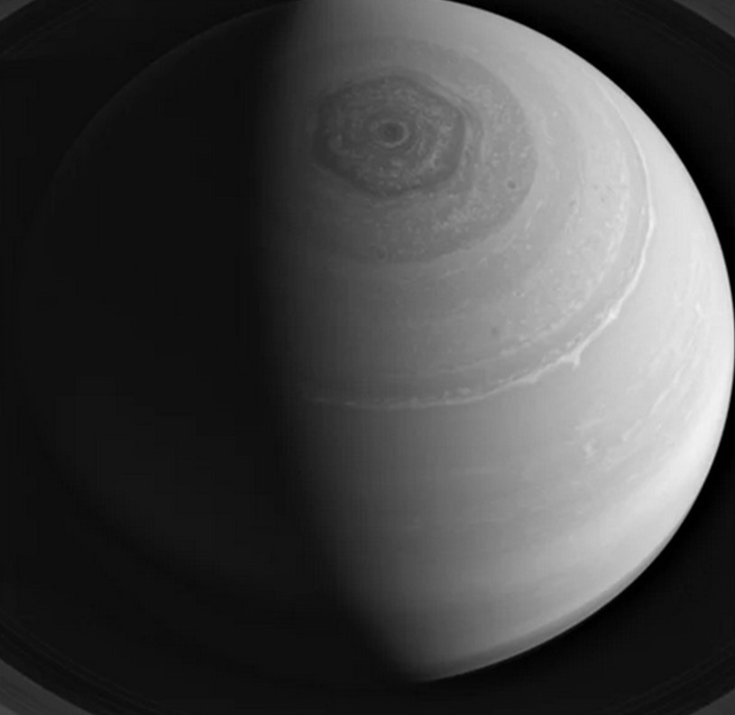 Шестиугольный вихрь Сатурна