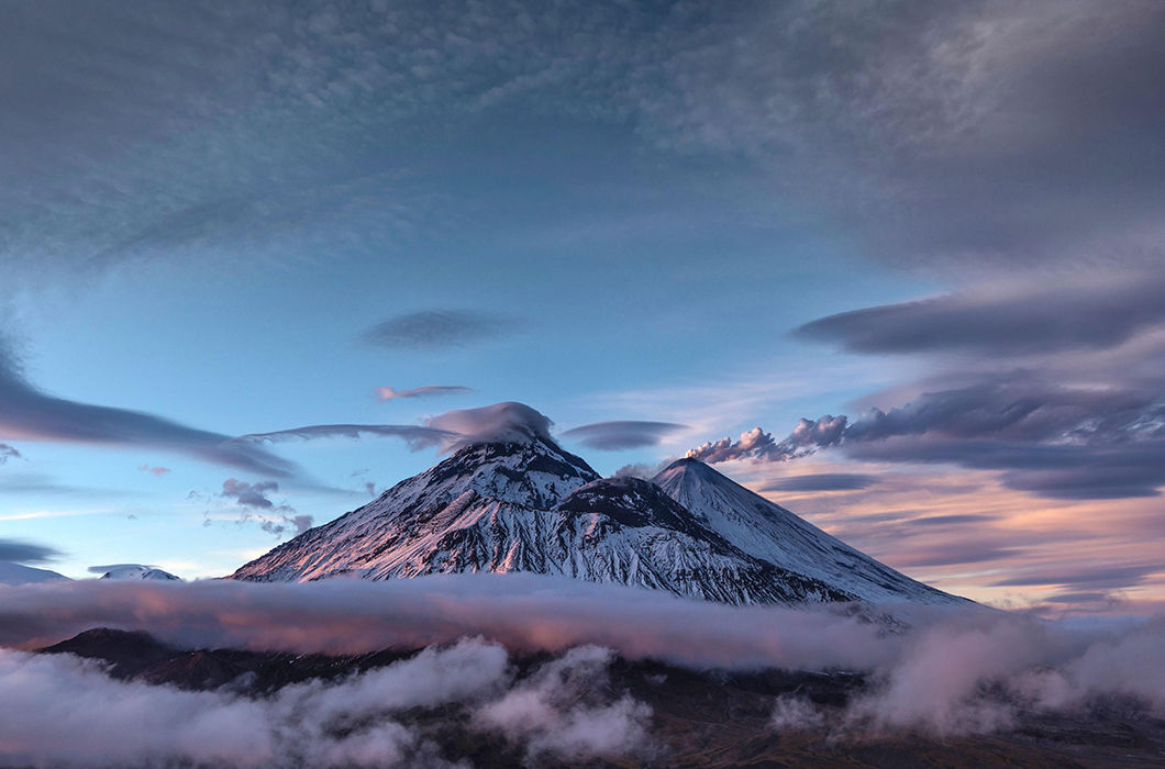 Эти облака похожи на НЛО. Полуостров Камчатка.