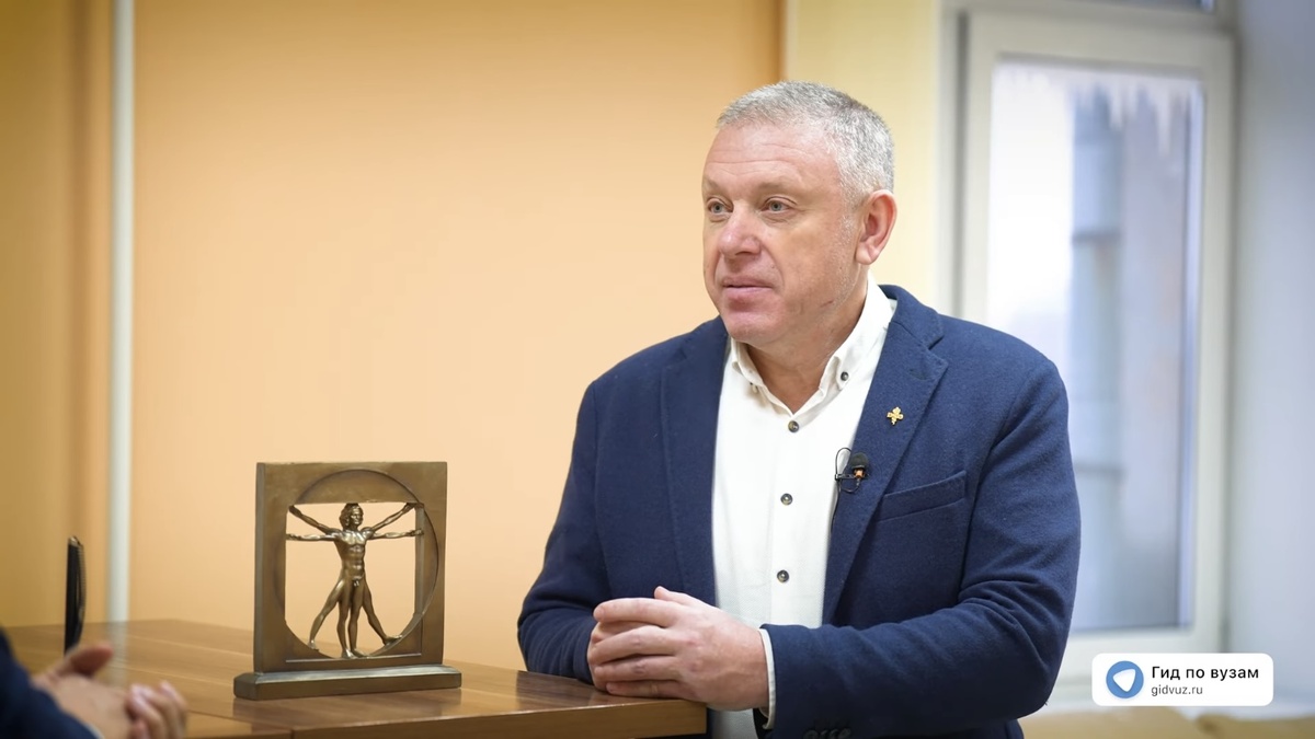 Дмитрий Мохов – д.м.н., профессор, директор института остеопатии и интегративной медицины СЗГМУ им. И. И. Мечникова. СМИ «Гид по вузам».