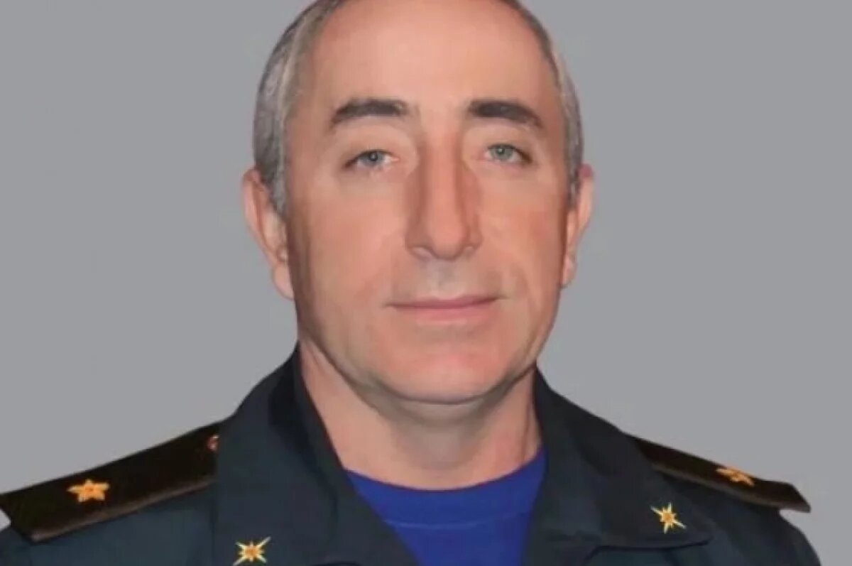    Глава МЧС Дагестана президент РФ наградили орденом Александра Невского