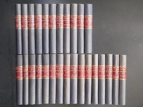 27 томов романа "Люди доброй воли" Жюля Ромена.